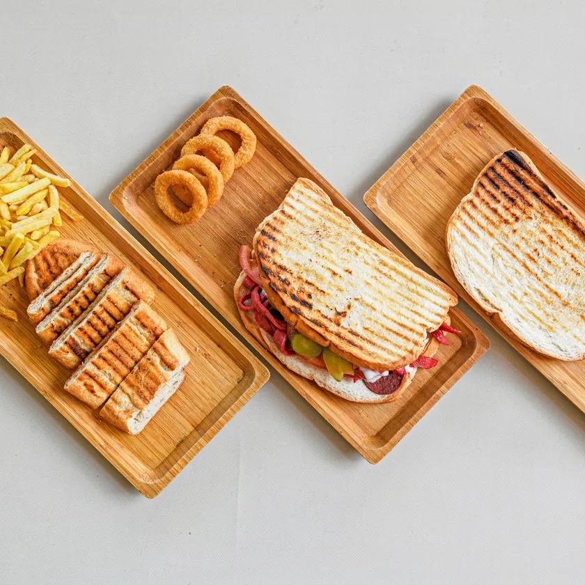 Sucuklu Kare Tost