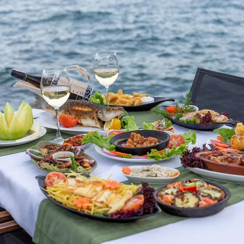 Bistro ve alakart öğün seçimi