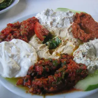 4 Çeşit Meze Tabağı